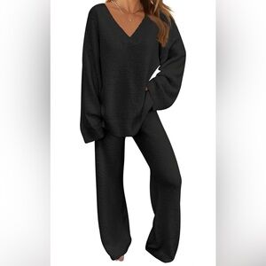 Women’s Black Fuzzy Fleece 2 Piece Loungewear Set